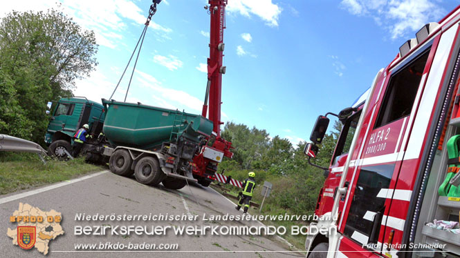 20220712 Folgenschwerer Verkehrsunfall auf der L157 Umfahrung Oeynhausen  Foto: Stefan Schneider