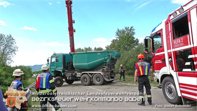 20220712 Folgenschwerer Verkehrsunfall auf der L157 Umfahrung Oeynhausen  Foto: Stefan Schneider