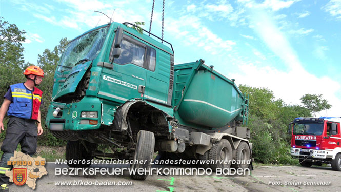 20220712 Folgenschwerer Verkehrsunfall auf der L157 Umfahrung Oeynhausen  Foto: Stefan Schneider