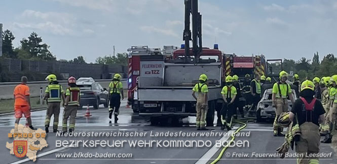 20220716 Fahrzeugbrand auf der A2 bei Leobersdorf Foto: Freiwillige Feuerwehr Baden-Leesdorf 20220716 Fahrzeugbrand auf der A2 bei Leobersdorf Foto: Freiwillige Feuerwehr Baden-Leesdorf