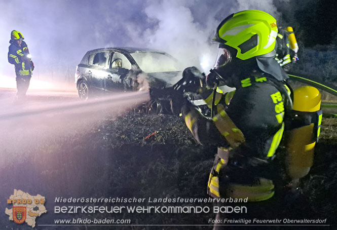 20220723 Fahrzeug fing bei Abschleppversuch Feuer  Foto: Freiwillige Feuerwehr Oberwaltersdorf