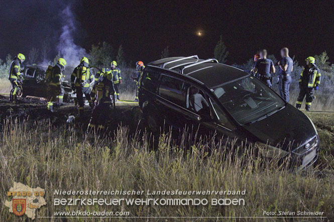 20220723 Fahrzeug fing bei Abschleppversuch Feuer  Foto: Stefan Schneider BFKDO Baden