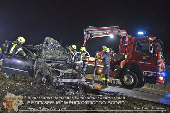 20220723 Fahrzeug fing bei Abschleppversuch Feuer  Foto: Stefan Schneider BFKDO Baden