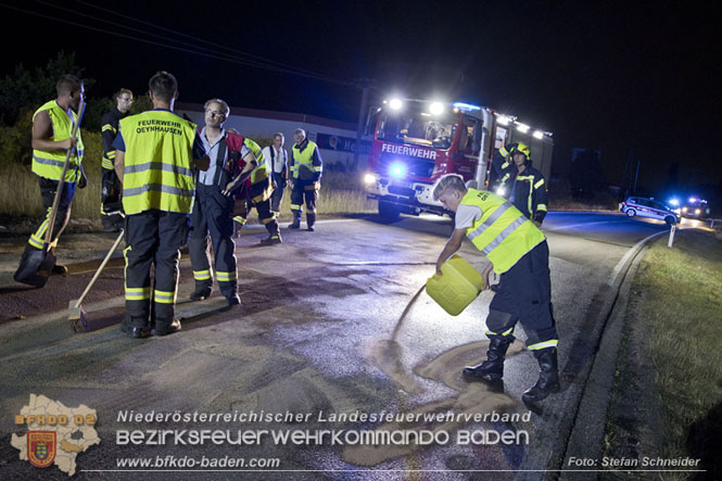 20220723 Fahrzeug fing bei Abschleppversuch Feuer  Foto: Stefan Schneider BFKDO Baden