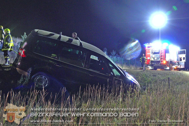 20220723 Fahrzeug fing bei Abschleppversuch Feuer  Foto: Stefan Schneider BFKDO Baden