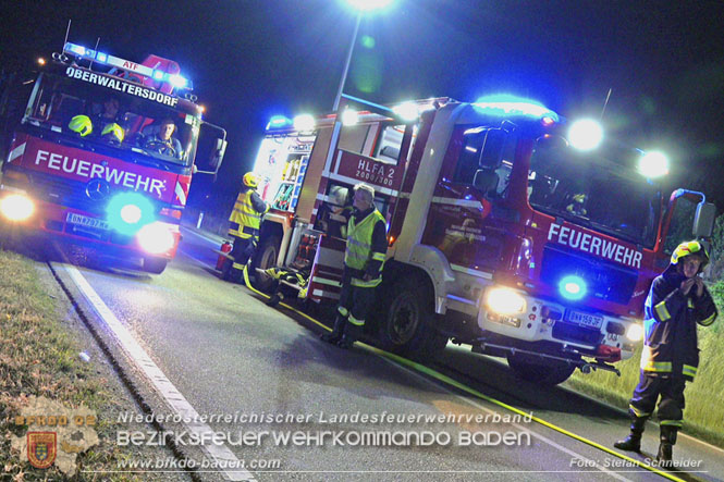 20220723 Fahrzeug fing bei Abschleppversuch Feuer  Foto: Stefan Schneider BFKDO Baden