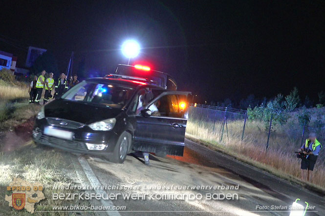 20220723 Fahrzeug fing bei Abschleppversuch Feuer  Foto: Stefan Schneider BFKDO Baden