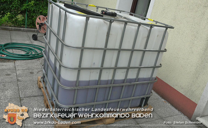 20220802 20220802 Schadstoffeinsatz wegen Gebrechen an Heizöl-Tank in Baden Ortsteil Leesdorf  Foto: Stefan Schneider BFK BADEN