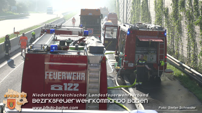 20220817 LKW Brand auf der A21 Höhe Klausen-Leopoldsdorf  Foto: Stefan Schneider BFKDO BADEN