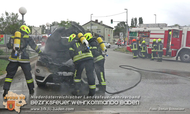 20220821 Fahrzeugbrand in Tribuswinkel  Foto: Stefan Schneider BFKDO BADEN