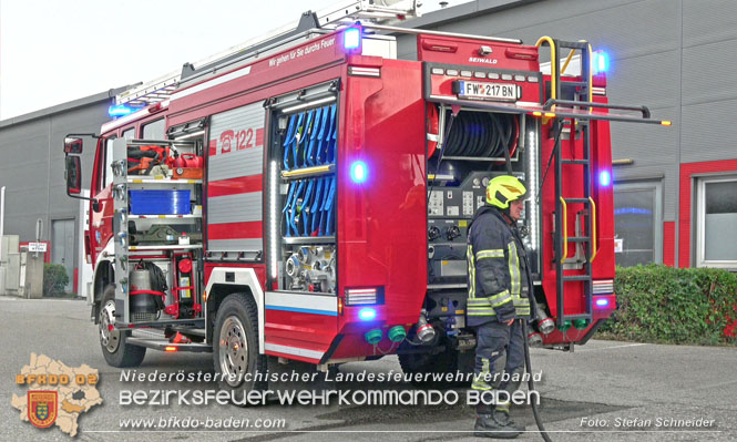 20220821 Fahrzeugbrand in Tribuswinkel  Foto: Stefan Schneider BFKDO BADEN