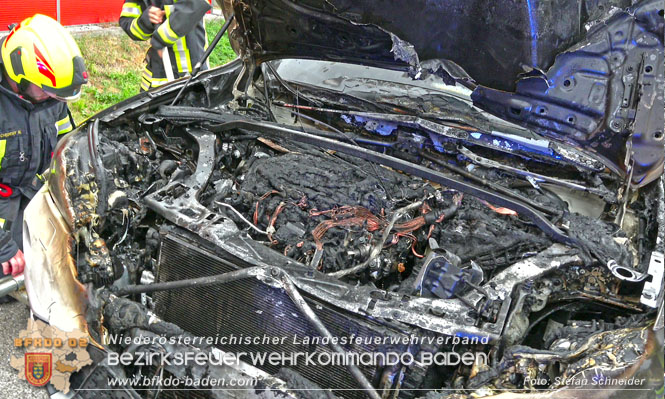 20220821 Fahrzeugbrand in Tribuswinkel  Foto: Stefan Schneider BFKDO BADEN