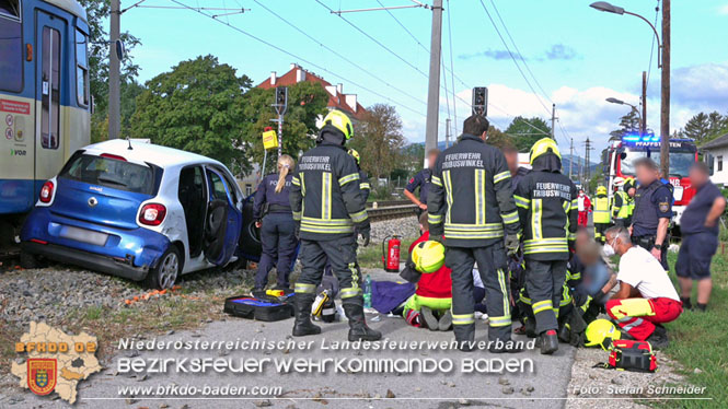 20220829 Unfall bei WLB-Bahnübergang in Pfaffstätten Foto: Stefan Schneider BFKDO BADEN 20220829 Unfall bei WLB-Bahnübergang in Pfaffstätten Foto: Stefan Schneider BFKDO BADEN