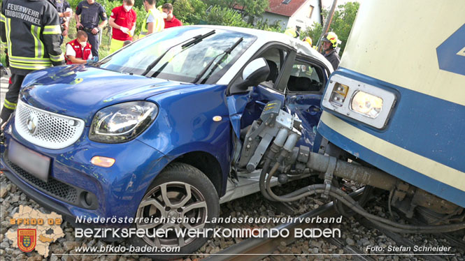 20220829 Unfall bei WLB-Bahnübergang in Pfaffstätten Foto: Stefan Schneider BFKDO BADEN 20220829 Unfall bei WLB-Bahnübergang in Pfaffstätten Foto: Stefan Schneider BFKDO BADEN