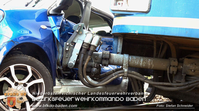 20220829 Unfall bei WLB-Bahnübergang in Pfaffstätten Foto: Stefan Schneider BFKDO BADEN 20220829 Unfall bei WLB-Bahnübergang in Pfaffstätten Foto: Stefan Schneider BFKDO BADEN