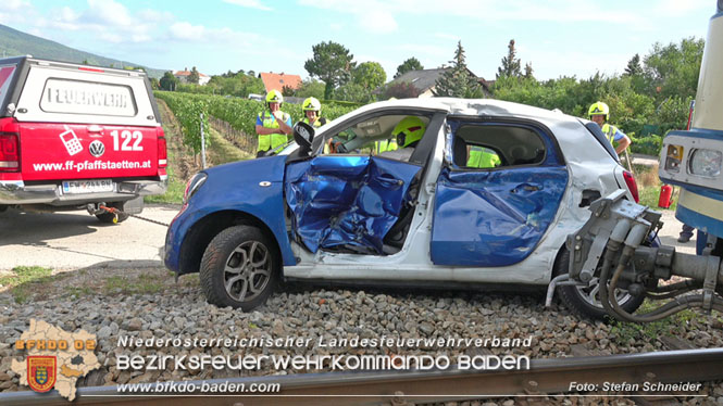 20220829 Unfall bei WLB-Bahnübergang in Pfaffstätten Foto: Stefan Schneider BFKDO BADEN 20220829 Unfall bei WLB-Bahnübergang in Pfaffstätten Foto: Stefan Schneider BFKDO BADEN