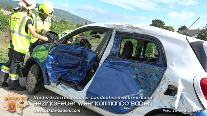 20220829 Unfall bei WLB-Bahnbergang in Pfaffsttten  Foto: Stefan Schneider BFKDO BADEN