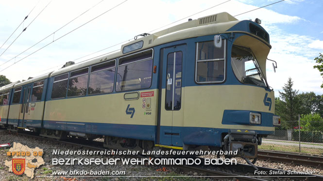 20220829 Unfall bei WLB-Bahnübergang in Pfaffstätten Foto: Stefan Schneider BFKDO BADEN 20220829 Unfall bei WLB-Bahnübergang in Pfaffstätten Foto: Stefan Schneider BFKDO BADEN