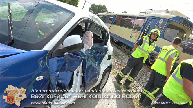 20220829 Unfall bei WLB-Bahnübergang in Pfaffstätten Foto: Stefan Schneider BFKDO BADEN 20220829 Unfall bei WLB-Bahnübergang in Pfaffstätten Foto: Stefan Schneider BFKDO BADEN