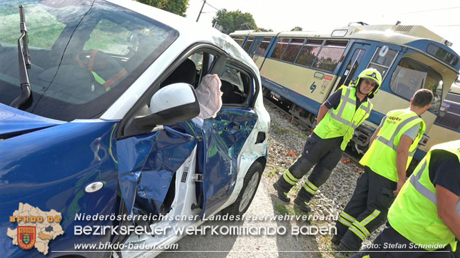 20220829 Unfall bei WLB-Bahnbergang in Pfaffsttten  Foto: Stefan Schneider BFKDO BADEN