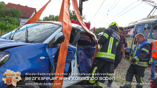 20220829 Unfall bei WLB-Bahnübergang in Pfaffstätten Foto: Stefan Schneider BFKDO BADEN 20220829 Unfall bei WLB-Bahnübergang in Pfaffstätten Foto: Stefan Schneider BFKDO BADEN