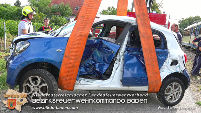 20220829 Unfall bei WLB-Bahnbergang in Pfaffsttten  Foto: Stefan Schneider BFKDO BADEN