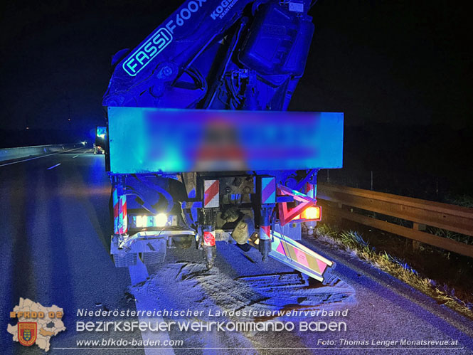 20221012 Pkw prallte gegen Lkw und fing Feuer auf der A3 Foto: Thomas Lenger Monatsrveue.at 20221012 Pkw prallte gegen Lkw und fing Feuer auf der A3 Foto: Thomas Lenger Monatsrveue.at