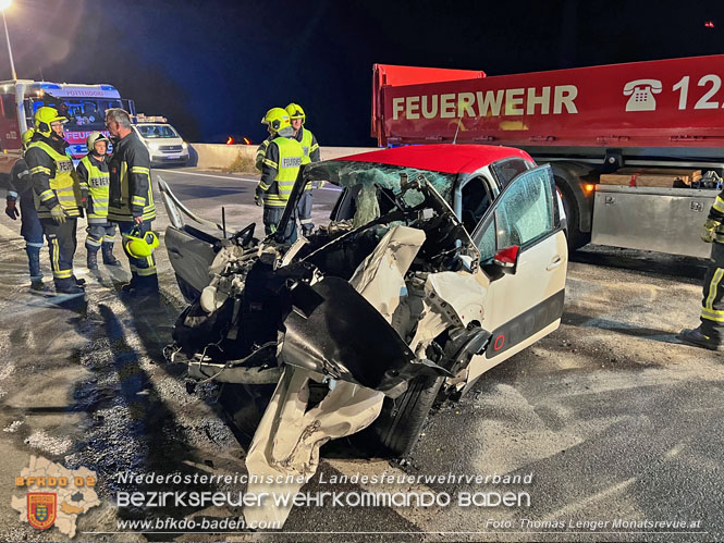 20221012 Pkw prallte gegen Lkw und fing Feuer auf der A3 Foto: Thomas Lenger Monatsrveue.at 20221012 Pkw prallte gegen Lkw und fing Feuer auf der A3 Foto: Thomas Lenger Monatsrveue.at