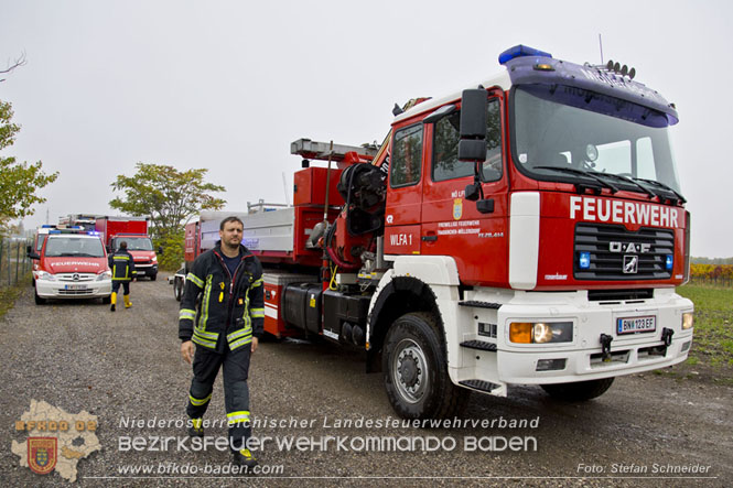 20221015 Fischbestand in Gefahr - Feuerwehr pumpt ber 3 Millionen Liter Wasser  Foto: Stefan Schneider BFKDO BADEN