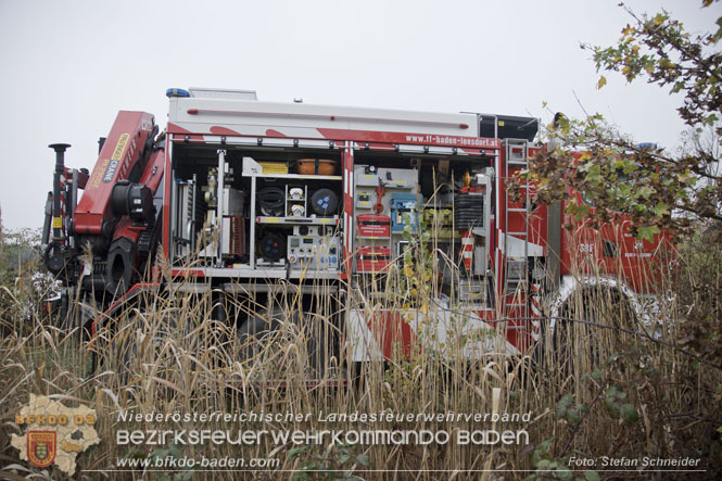 20221015 Fischbestand in Gefahr - Feuerwehr pumpt ber 3 Millionen Liter Wasser  Foto: Stefan Schneider BFKDO BADEN