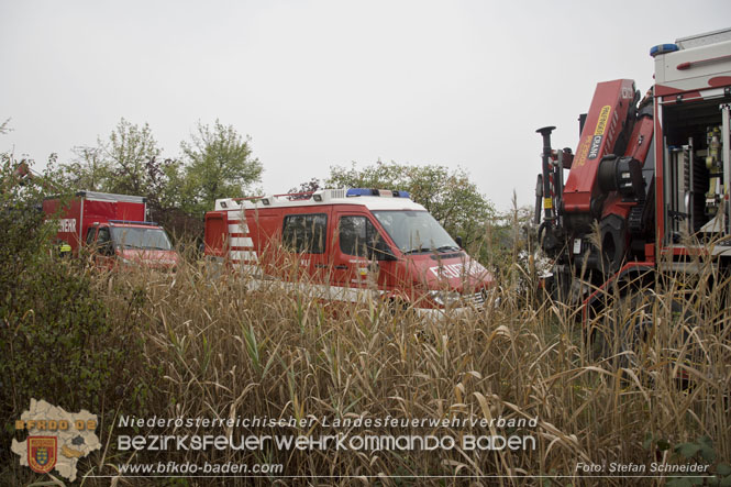 20221015 Fischbestand in Gefahr - Feuerwehr pumpt ber 3 Millionen Liter Wasser  Foto: Stefan Schneider BFKDO BADEN