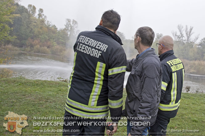 20221015 Fischbestand in Gefahr - Feuerwehr pumpt ber 3 Millionen Liter Wasser  Foto: Stefan Schneider BFKDO BADEN