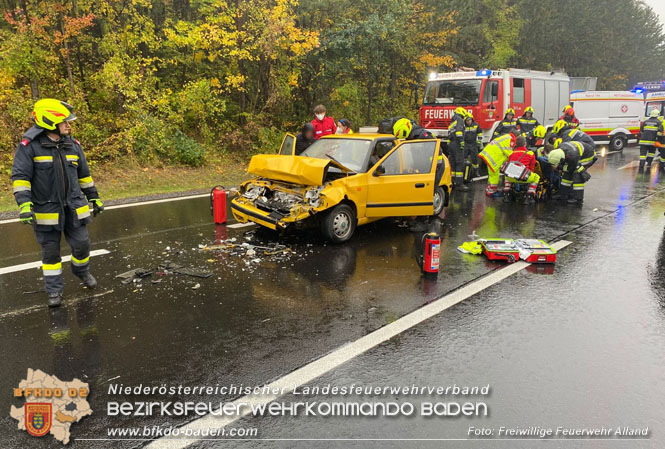 20221015 Verkehrsunfall auf der A21 Richtung Wien   Foto: Freiwillige Feuerwehr Alland