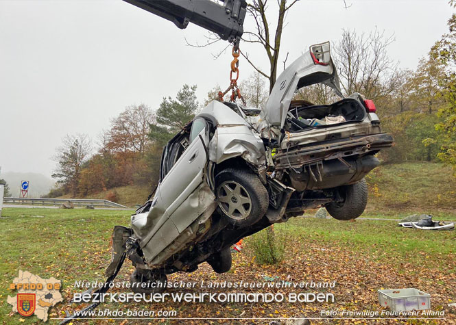 20221101 Unfall zu Allerheiligen auf der A21 zwischen Heiligenkreuz und Mayerling  Foto: Freiwillige Feuerwehr Alland