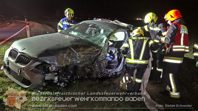 20221115 Verkehrsunfall mit Menschenrettung auf der L154 Günseldorf - Teesdorf Foto: Stefan Schneider BFKDO BADEN 20221115 Verkehrsunfall mit Menschenrettung auf der L154 Günseldorf - Teesdorf Foto: Stefan Schneider BFKDO BADEN