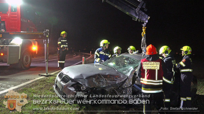 20221115 Verkehrsunfall mit Menschenrettung auf der L154 Günseldorf - Teesdorf Foto: Stefan Schneider BFKDO BADEN 20221115 Verkehrsunfall mit Menschenrettung auf der L154 Günseldorf - Teesdorf Foto: Stefan Schneider BFKDO BADEN