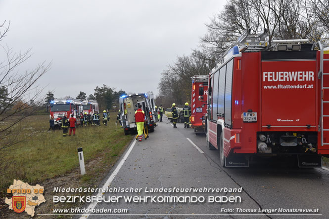 20221116 Menschenrettung nach Verkehrsunfall auf der L158   Foto: Thomas Lenger Monatsrevue.at