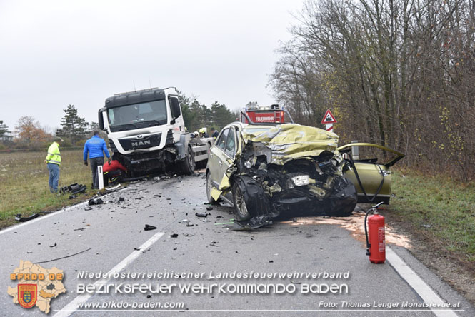 20221116 Menschenrettung nach Verkehrsunfall auf der L158   Foto: Thomas Lenger Monatsrevue.at