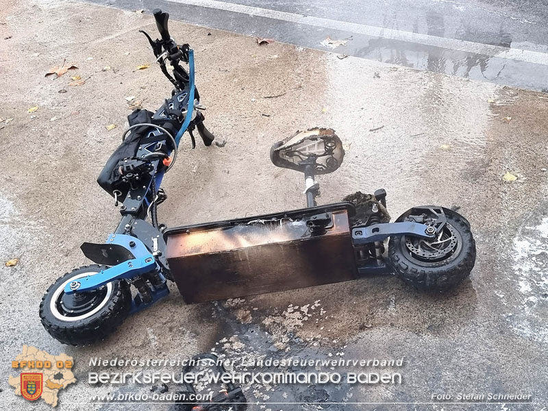 20221117 E-Scooter fängt während der Fahrt Feuer  Foto: Stefan Schneider