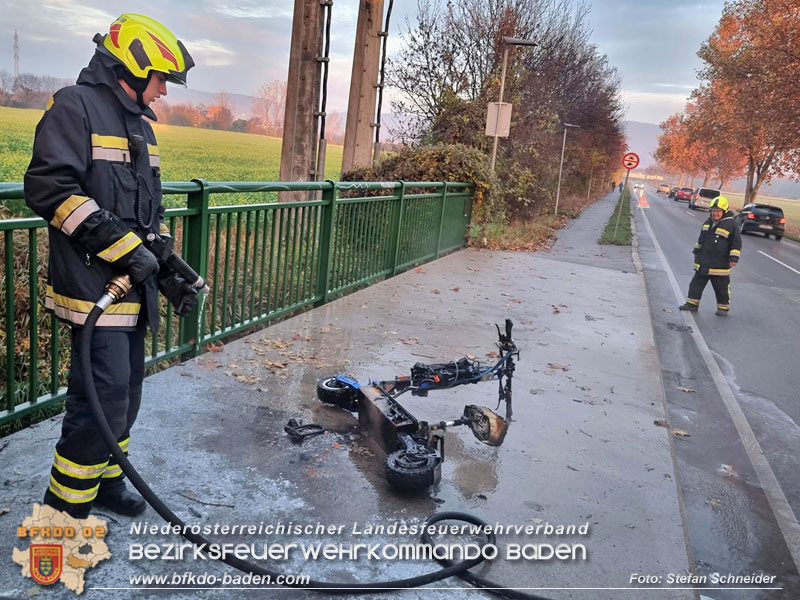 20221117 E-Scooter fängt während der Fahrt Feuer  Foto: Stefan Schneider