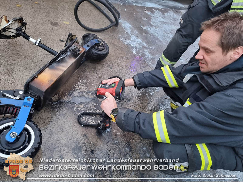 20221117 E-Scooter fängt während der Fahrt Feuer  Foto: Stefan Schneider