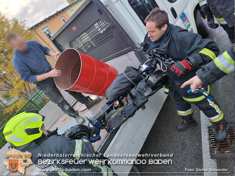 20221117 E-Scooter fängt während der Fahrt Feuer  Foto: Stefan Schneider