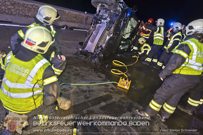 20221120 Verkehrsunfall auf der A2 bei Baden RFB Sd  Foto: Stefan Schneider BFKDO BADEN