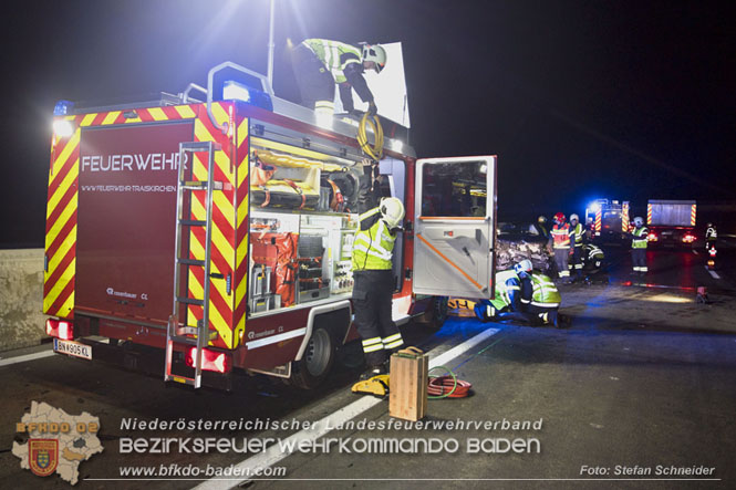 20221120 Verkehrsunfall auf der A2 bei Baden RFB Süd  Foto: Stefan Schneider BFKDO BADEN