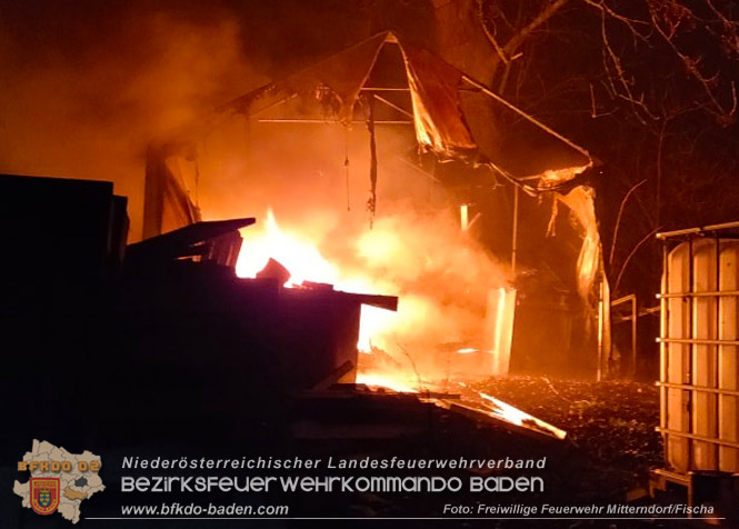 20221229 Brand auf einem Grundstück in Mitterndorf an der Fischa  Foto: Freiwillige Feuerwehr Mitterndorf