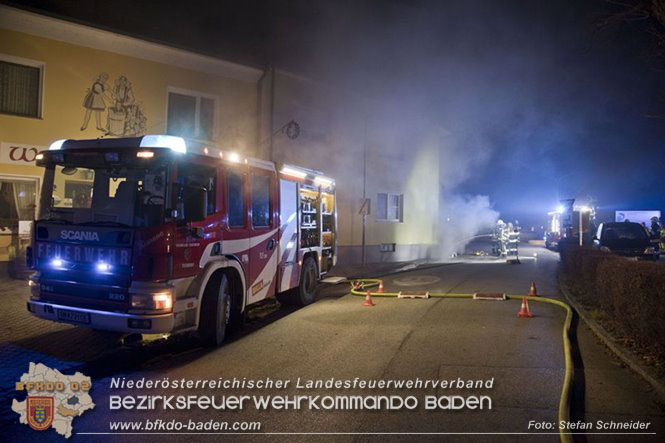 20230107 Brand einer Stromleitung unter Wärmeverbundfassade in Teesdorf Foto: Stefan Schneider BFKDO BADEN 20230107 Brand einer Stromleitung unter Wärmeverbundfassade in Teesdorf Foto: Stefan Schneider BFKDO BADEN
