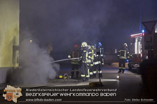 20230107 Brand einer Stromleitung unter Wärmeverbundfassade in Teesdorf Foto: Stefan Schneider BFKDO BADEN 20230107 Brand einer Stromleitung unter Wärmeverbundfassade in Teesdorf Foto: Stefan Schneider BFKDO BADEN