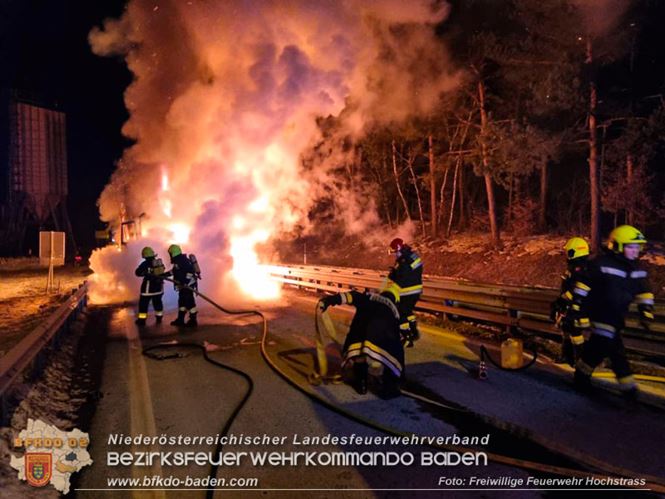 20230208 Lkw Sattelzug in Vollbrand bei Hochstra&szlig;   Foto: Freiwillige Feuerwehr Hochstra&szlig;