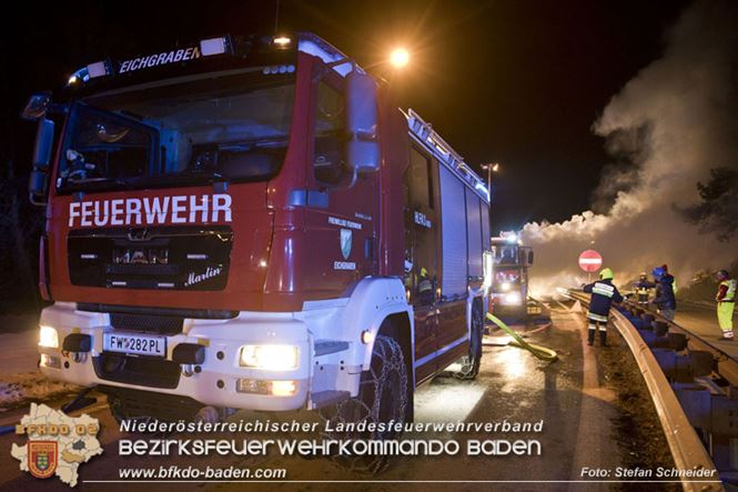 20230208 Lkw Sattelzug in Vollbrand bei Hochstra&szlig;   Foto: Stefan Schneider BFKDO BADEN