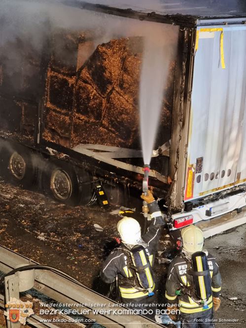 20230208 Lkw Sattelzug in Vollbrand bei Hochstra&szlig;   Foto: Stefan Schneider BFKDO BADEN